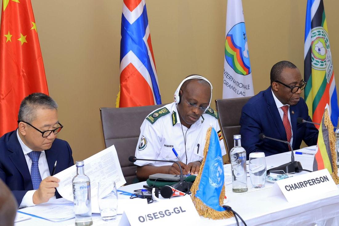 Discussions on Combatting Arms Trafficking 